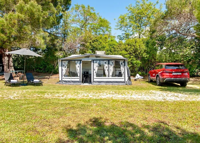 Bauer Caravan In Fkk Camping Solaris